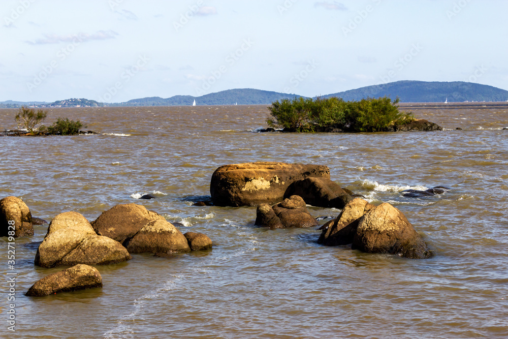 Ilha das Pedras Brancas Island and Guaiba lake