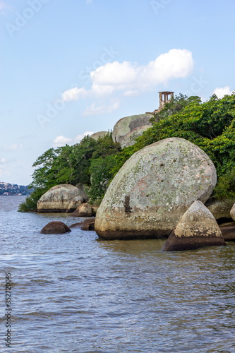 Ilha das Pedras Brancas Island and Guaiba lake