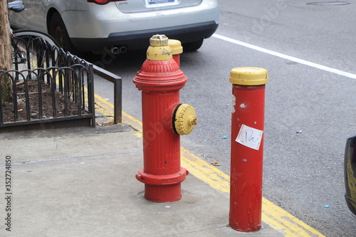 Obraz na płótnie red fire hydrant w salonie