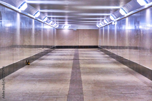 Wallpaper Mural empty underpass general plan Torontodigital.ca