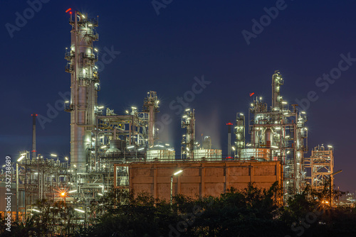 Oil refining export business