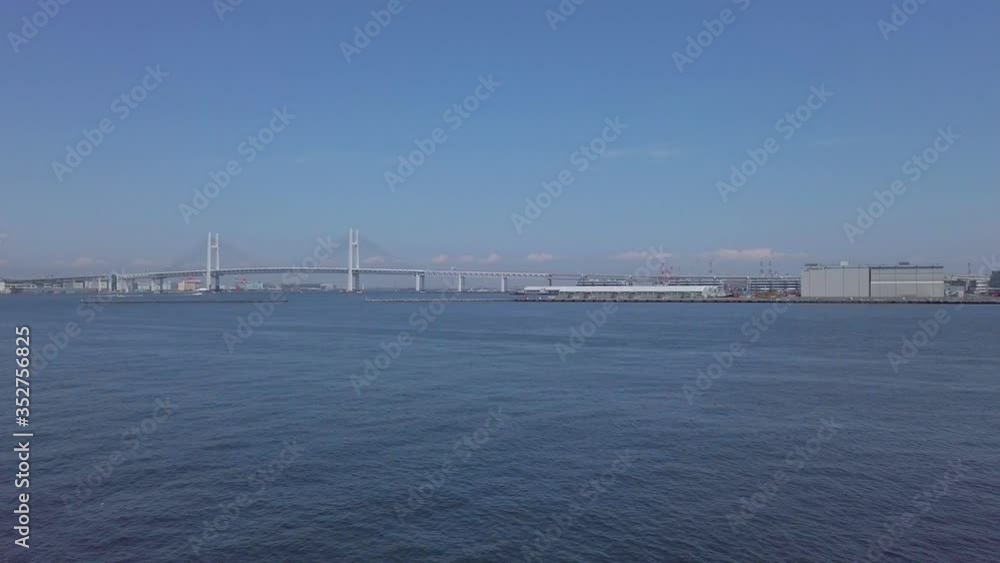 大桟橋から横浜港を眺める 大桟橋から横浜港を眺める