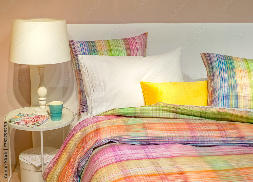 Foto Modern bedroom interior  with table lamp