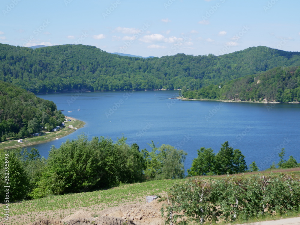 Obraz premium lake and mountains
