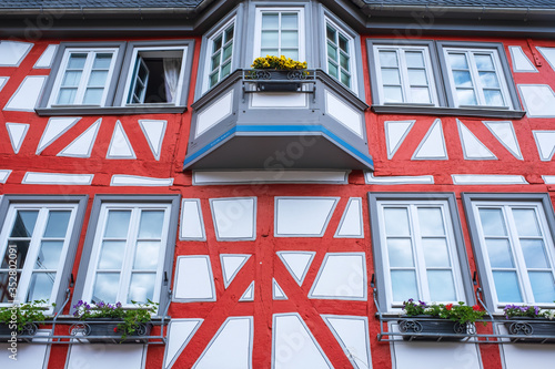 Fassade eines historischen Fachwerkhauses in der Altstadt von Bad Camberg Deutschland im Taunus