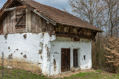 thatched roof, of a wine press house, Heiligenbrunn, Burgenland, Austria