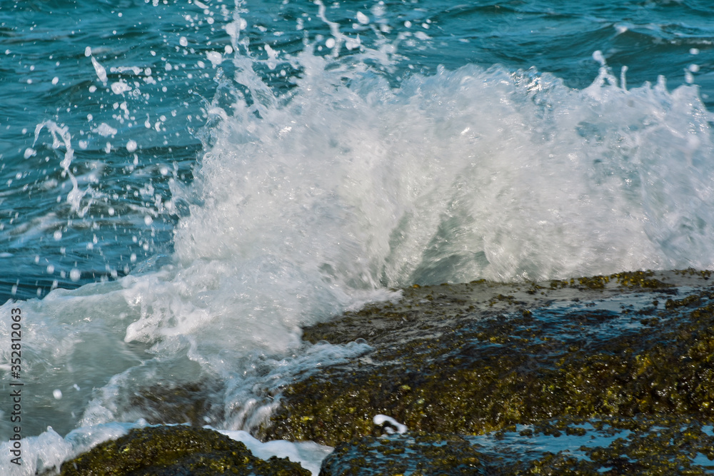 Blue sea That is a wave, because the strong wind causes the beautiful water to rise Blue sea That is a wave, because the strong wind causes the beautiful water to rise