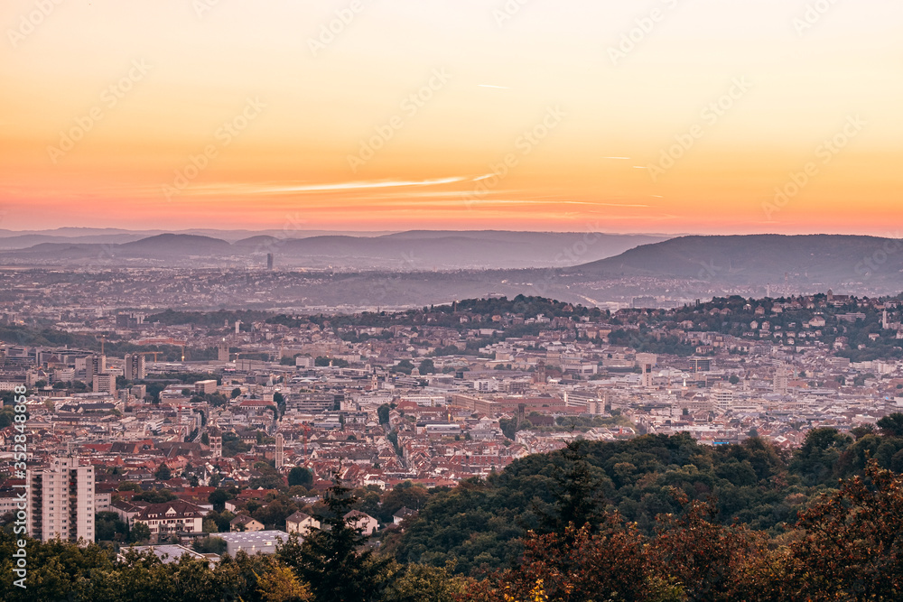Sonnenaufgang über Stuttgart
