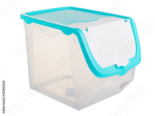 transparent plastic kitchen bowl with lid
