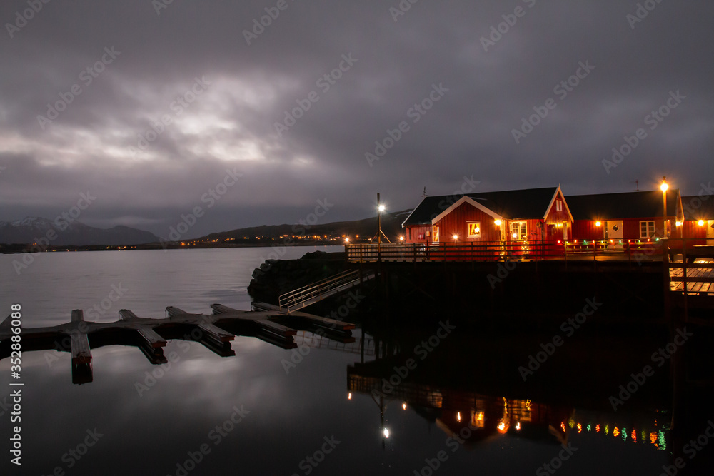 Beautiful norwegian house with mirror lake