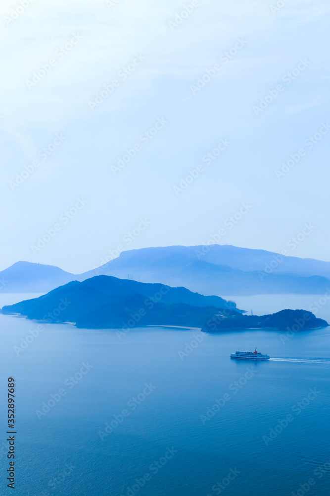 小豆島から望む豊島 小豆島から望む豊島