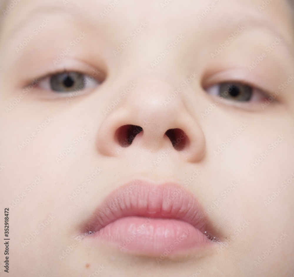 Child face Child face