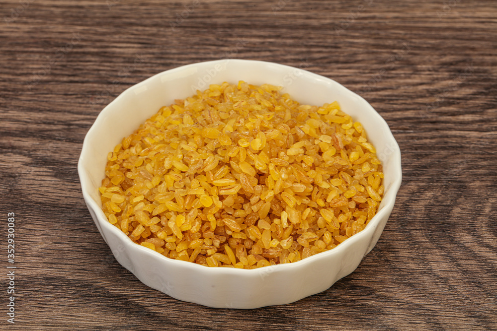 Vegetarian cuisine - dry bulgur for cooking Vegetarian cuisine - dry bulgur for cooking