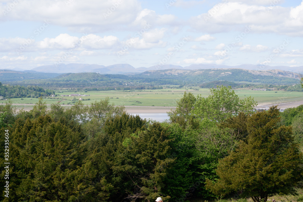 Obraz premium Morecambe Bay Esturary from Arnside Knott