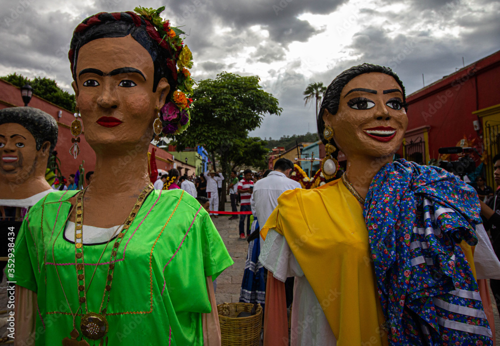 Monos de calenda en México 스톡 사진 | Adobe Stock