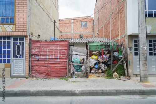 Banderas rojas por hambre en Bogota Covid 19 photo