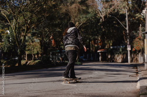 Kick pushing skateboard © mariana
