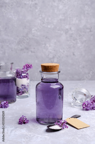 Preparation of syrup from the flowers of lilac.