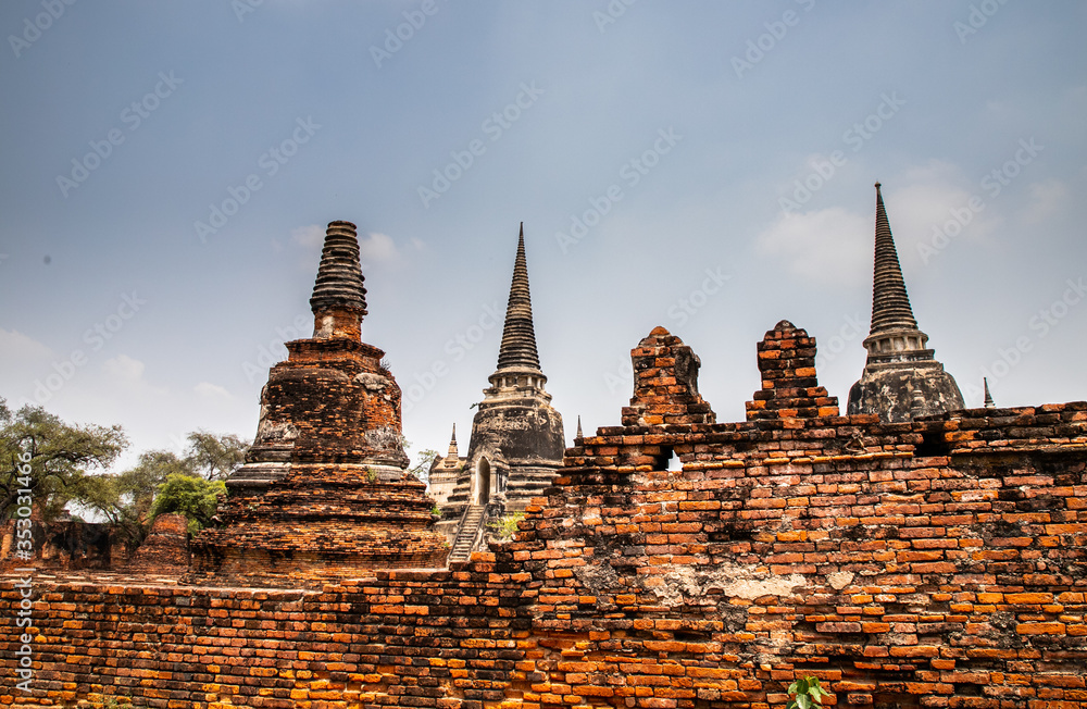 Fototapeta premium Wat Phra Si San Phet, a Buddhist temple of archaeological park, Ayutthaya, Thailand