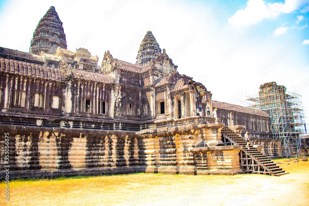 Naklejka premium Piękny widok na świątynię Angkor Wat w Siem Reap w Kambodży.