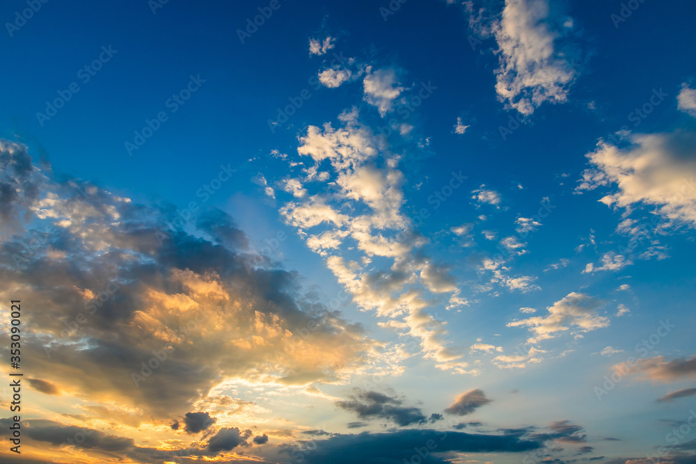 Fototapeta premium colorful dramatic sky with cloud at sunset