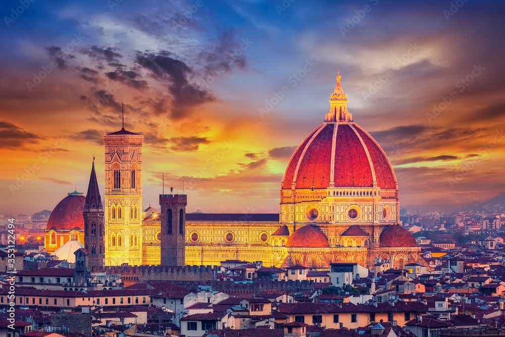 Duomo cathedral in Florence at dusk, Italy