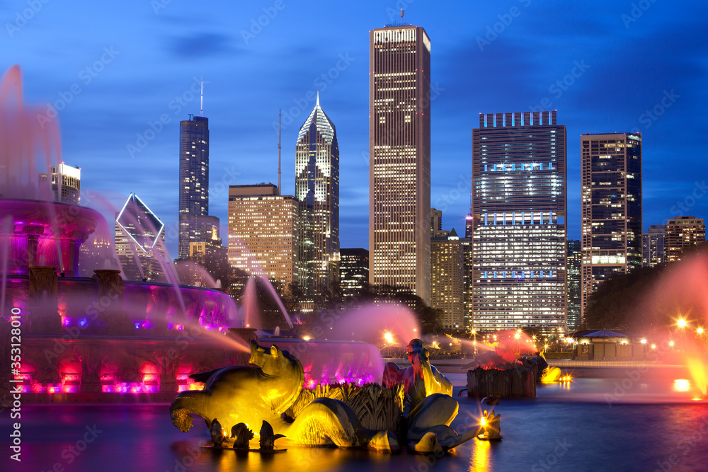 Obraz premium Panoramę śródmieścia o zmierzchu, Chicago, Illinois, Stany Zjednoczone