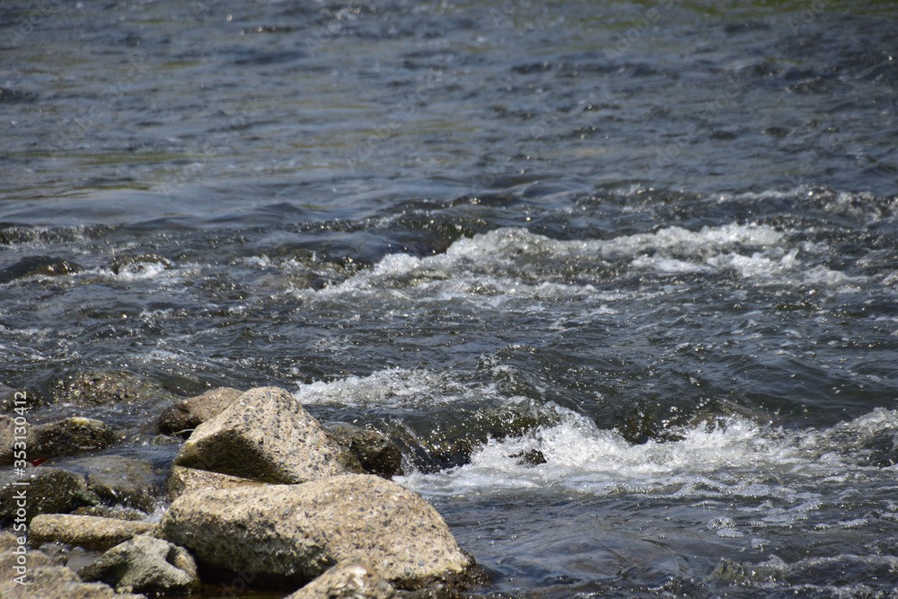 Naklejka premium 小川(Stream)