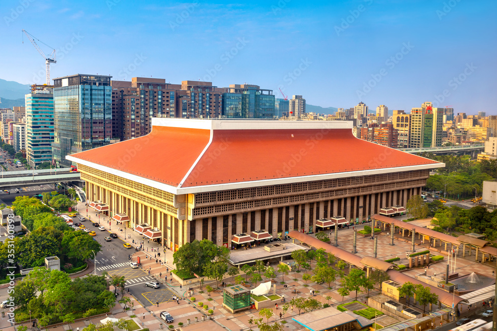 aerial view of taipei main station, taiwan. translation of the Chinese text is 