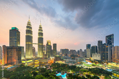 Canvas Print Kuala Lumpur, Malaysia park and skyline