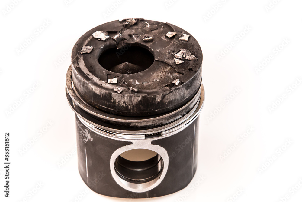 Piston stuck with valve fragment is broken Piston stuck with valve fragment is broken