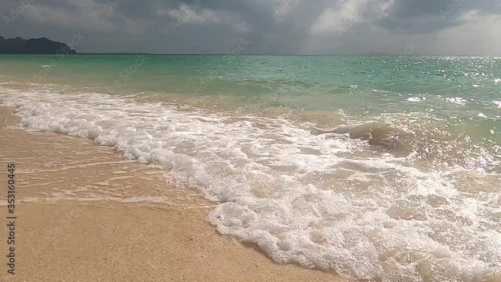 Dynamic coast video of tidy sea waves Dynamic coast video of tidy sea waves