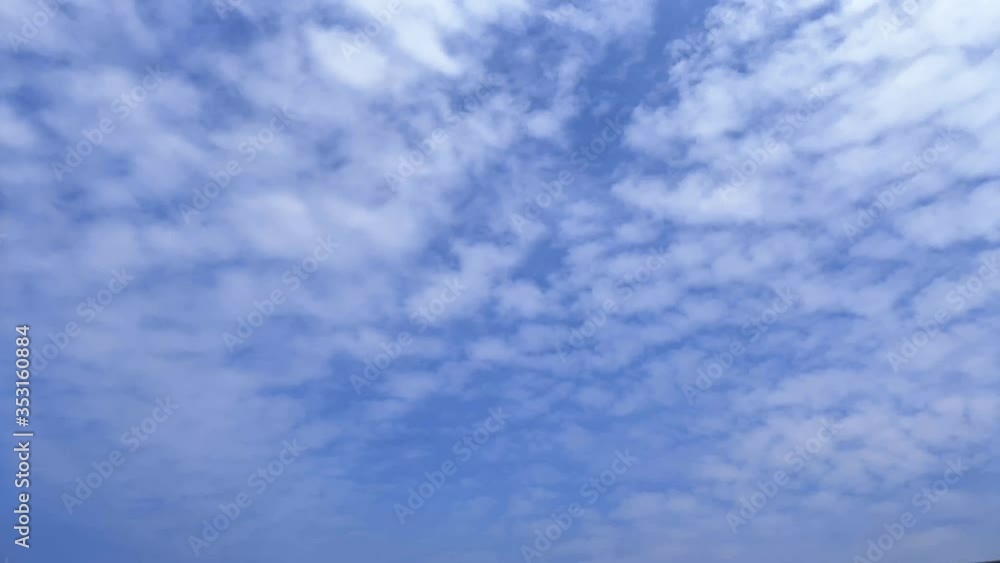 空を埋め尽くす雲 高積雲 層状雲 空を埋め尽くす雲 高積雲 層状雲