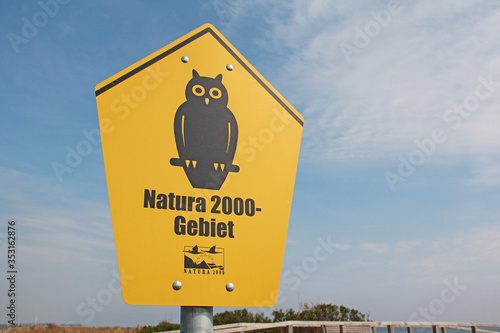 Schild Natura 2000 an der Ostsee
