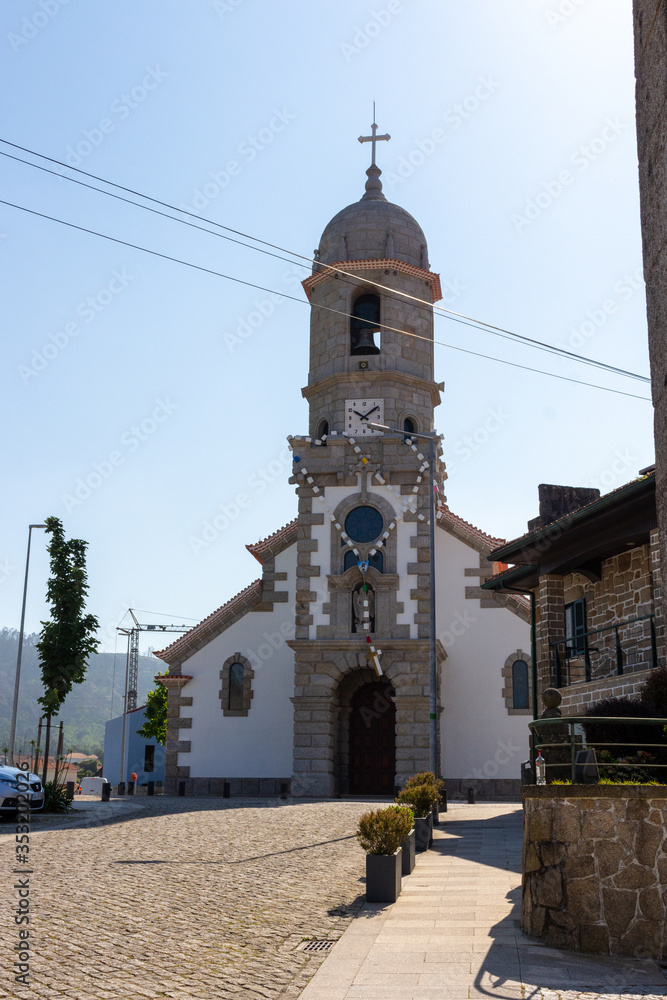 Obraz premium The Mother Church of Sao Miguel Arcanjo (Saint Michael the Archangel) das Marinhas at Marinhas, Esposende, Portugal.