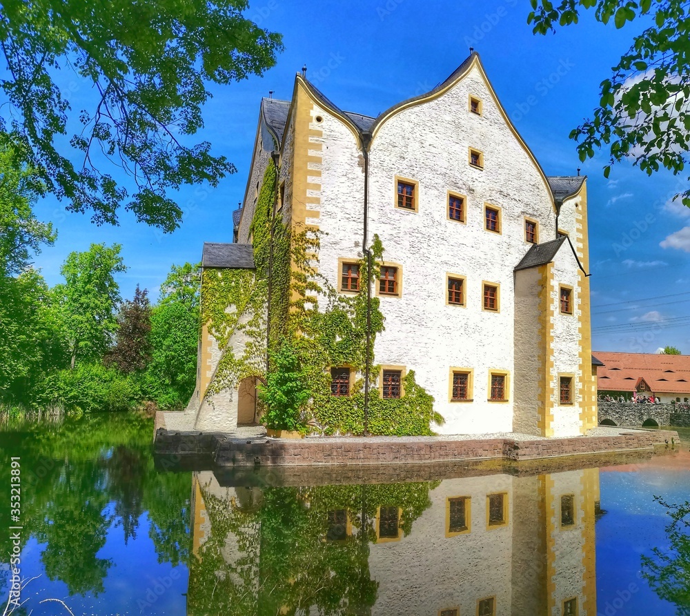 Fototapeta premium Wasserschloss Klaffenbach bei Chemnitz