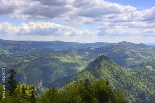 Pieniński Park Narodowy, panorama ze szczytu Trzy Korony photo