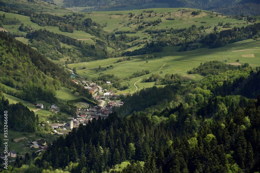 Fototapeta premium Pieniński Park Narodowy, panorama ze szczytu Trzy Korony