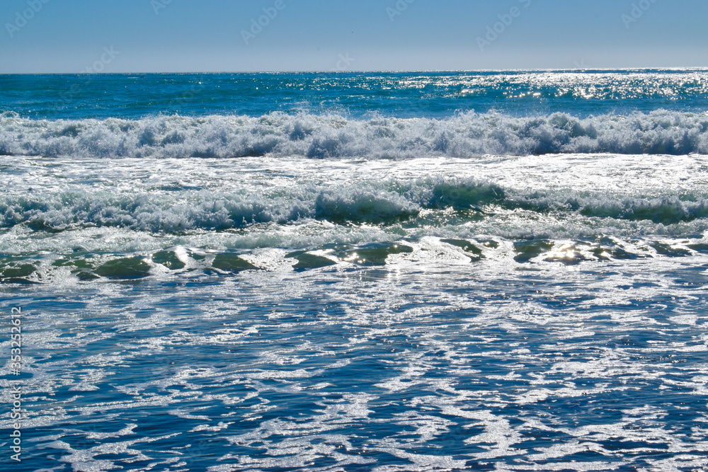 Obraz premium Pacific Ocean waves c2020Rachelle