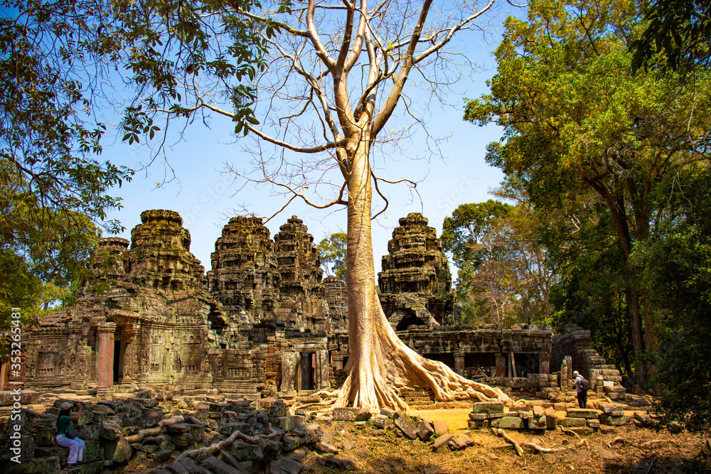 Naklejka premium Piękny widok na świątynię Angkor Wat w Siem Reap w Kambodży.