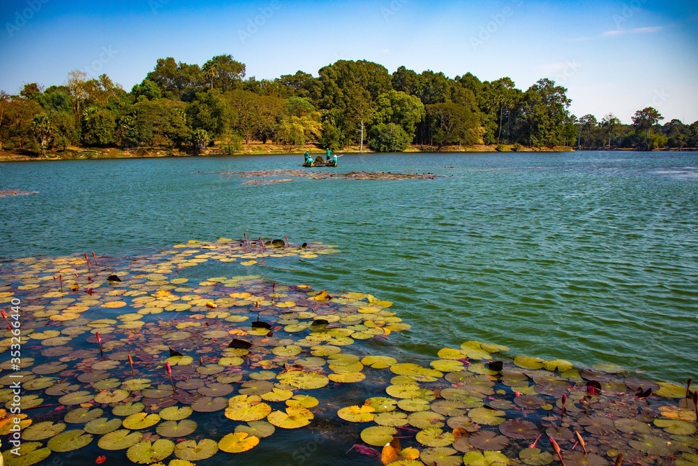 Obraz premium Piękny widok na świątynię Angkor Wat w Siem Reap w Kambodży.