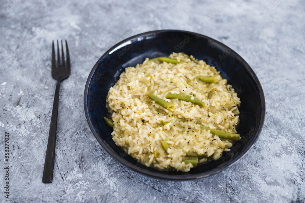 plant-based food, creamy vegan pesto risotto with green beans