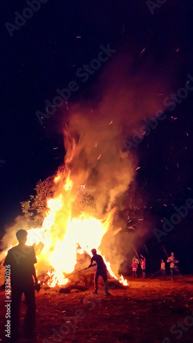 Huge fire in Holi celebration,Indian traditional festival