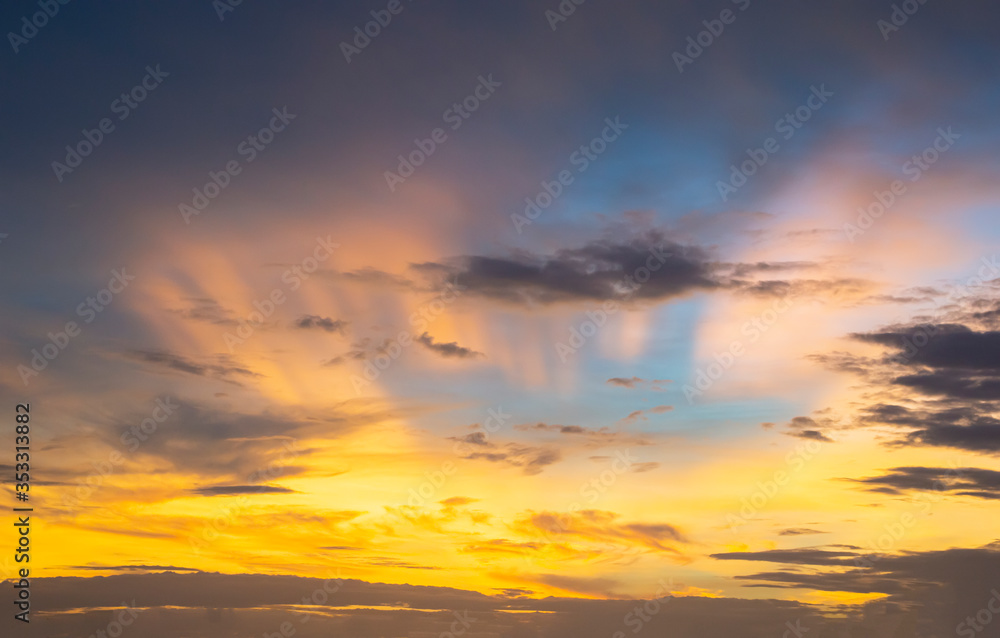 Obraz premium gold sun light with blue sky