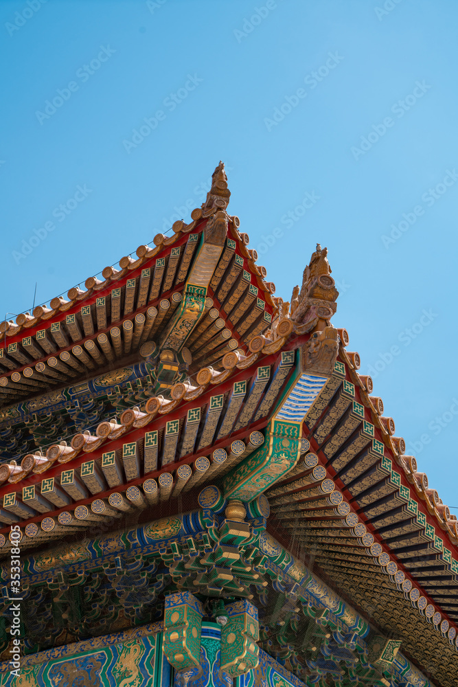 Naklejka premium Chinese traditional eaves and watts background.