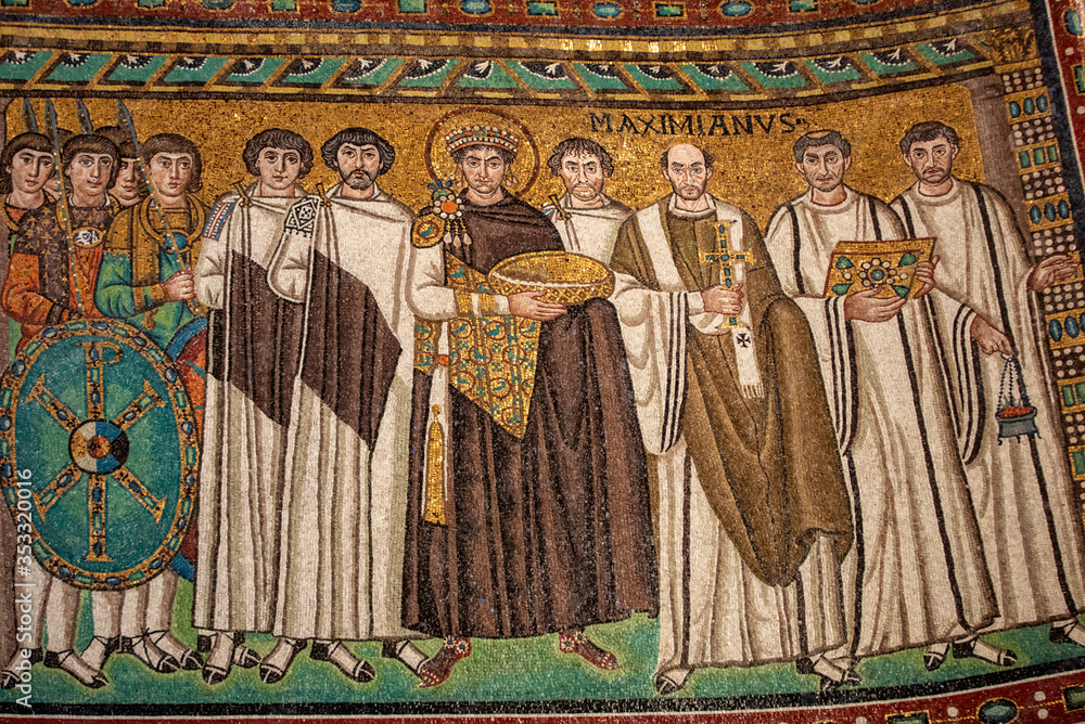  Mosaic of Byzantine emperor Justinian, Bishop Maximian, general Belisarius and attendants in Basilica of San Vitale AD547, Ravenna, Emilia-Romagna, Italy