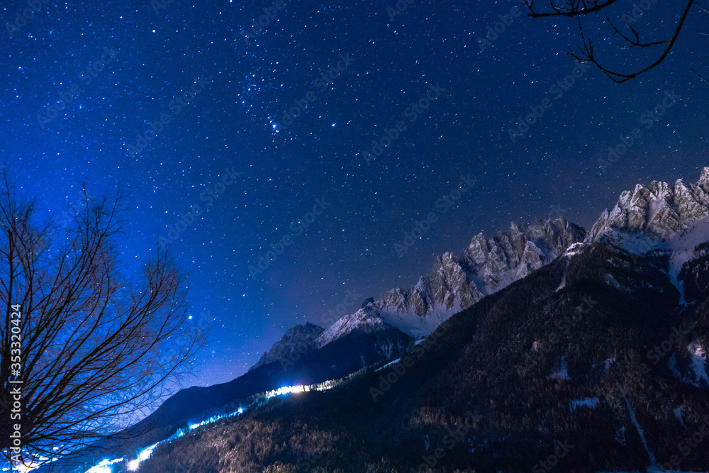 Fototapeta premium stelle a San Candido, via Lattea Trentino