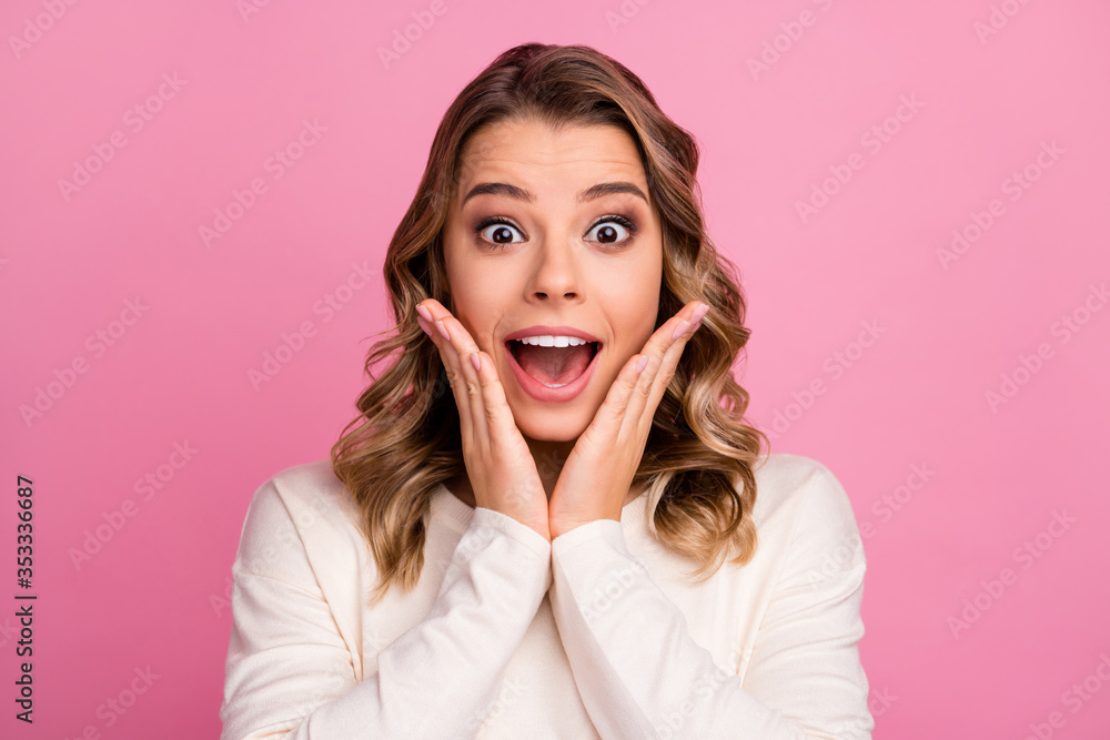 Close-up portrait of her she nice-looking attractive lovely charming cheerful cheery amazed wavy-haired girl great news having fun isolated over pink pastel color background Close-up portrait of her she nice-looking attractive lovely charming cheerful cheery amazed wavy-haired girl great news having fun isolated over pink pastel color background