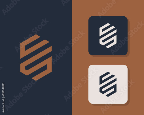 Letter C S logo design. creative minimal monochrome monogram symbol. Universal elegant vector emblem. Premium business logotype. Graphic alphabet symbol for corporate identity