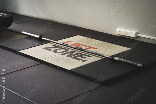 Platform for deadlift with good quality Properly placed for quality workouts and able to exercise effectively.       